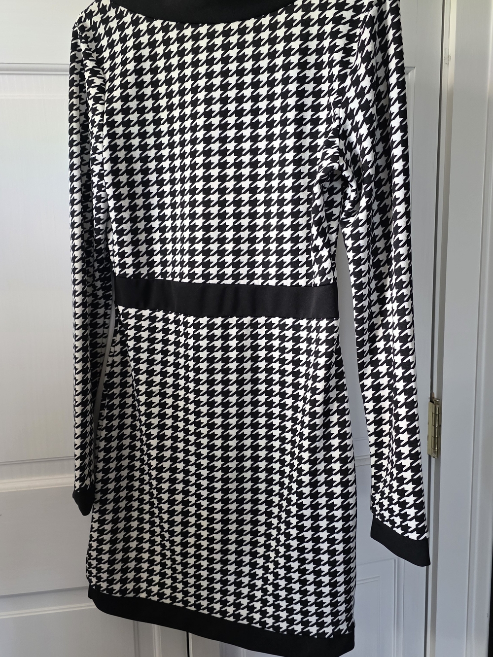 SHEIN Black & White Houndstooth Long Sleeve Button-Front Dress - Picture 8 of 10